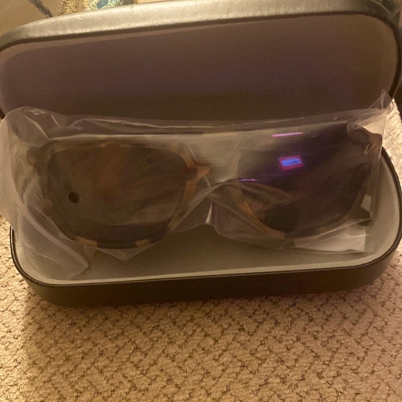 Sean John - P. Diddy Tortious Shell Womens Sunglasses. #SJO511. NWT/Case - Picture 4 of 8